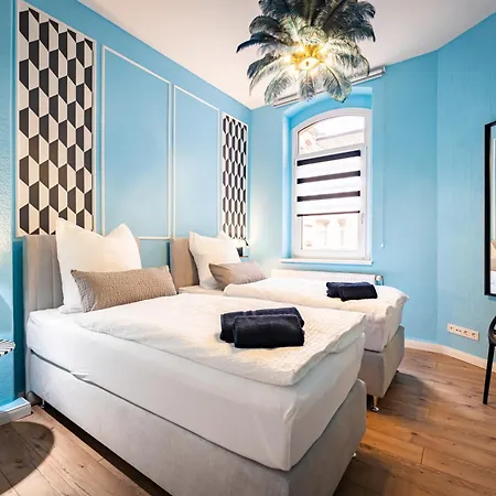 Stilvolle Xxl-ferienwohnung Fuer 9 Gaeste-148qm,4 Schlafzimmer,2 Parkplaetze Magdebourg