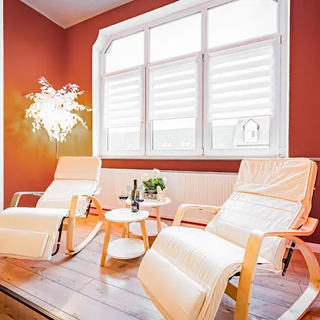 Stilvolle Xxl-ferienwohnung Fuer 9 Gaeste-148qm,4 Schlafzimmer,2 Parkplaetze Appartement