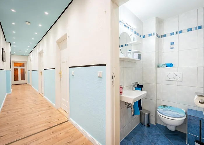 Stilvolle Xxl-ferienwohnung Fuer 9 Gaeste-148qm,4 Schlafzimmer,2 Parkplaetze Magdeburgo