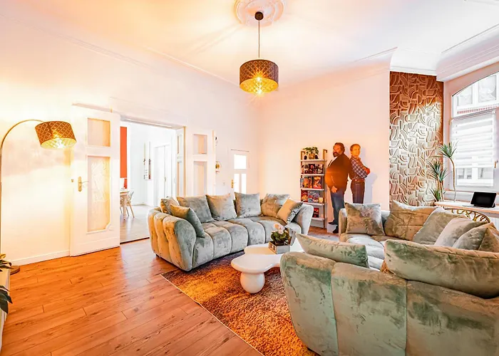 Stilvolle Xxl-ferienwohnung Fuer 9 Gaeste-148qm,4 Schlafzimmer,2 Parkplaetze 마그데부르크